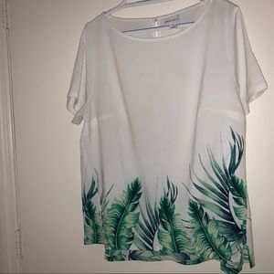 Ava & Viv White and Green Tropical Print Short Sleeve Blouse